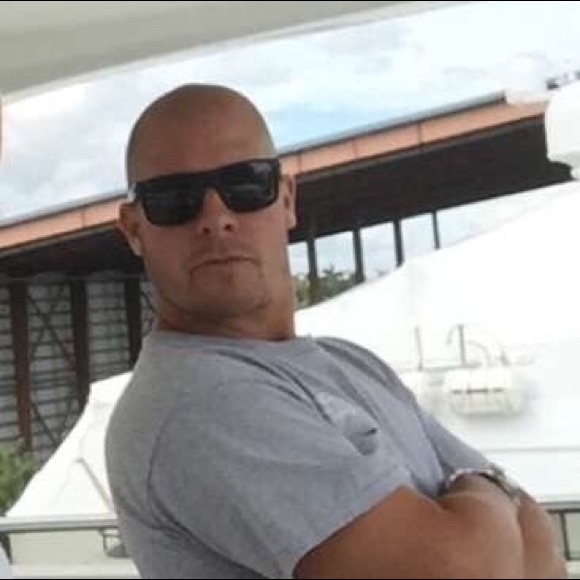 Meet your Posher, Justin - Picture 1 of 1